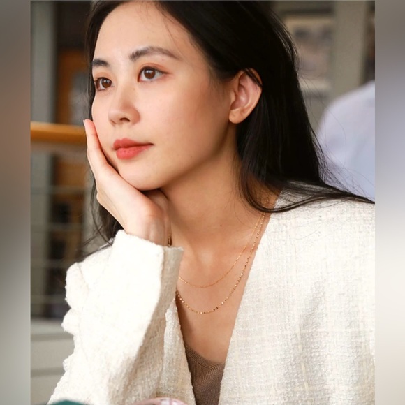 18K Yellow Gold Dainty Double Layered Chain Necklace - Picture 4 of 12